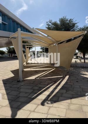 Doha, Qatar - 5 febbraio 2026: Interno della Biblioteca Nazionale del Qatar in Qatar Foundation Education City Doha Qatar Foto Stock