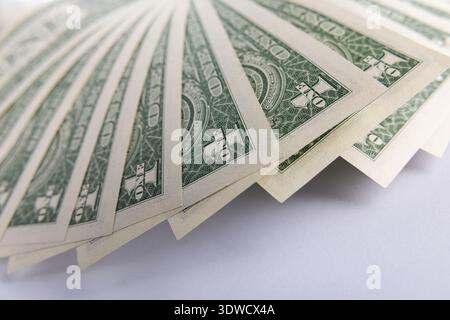 Vista macro di banconote da un dollaro statunitense con texture incise Foto Stock