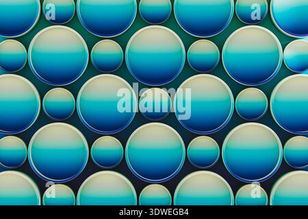 Questo lavoro presenta uno sfondo fatto di forme geometriche in stile 3D. Cerchi di varie dimensioni creano una scena visivamente coinvolgente. Foto Stock