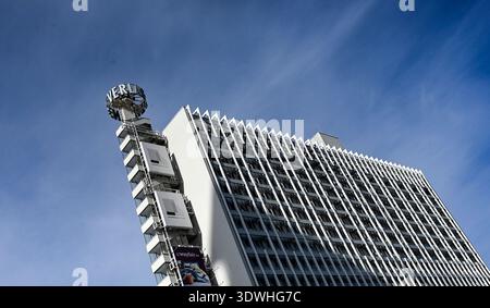 Berlino, Germania. 26 febbraio 2026. L'edificio della casa editrice di Berlino su Karl-Liebknecht-Straße a Mitte. Crediti: Jens Kalaene/dpa/Alamy Live News Foto Stock