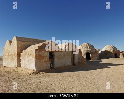 Il film MOS Espa è ambientato in Star Wars: The Phantom Menace, tra le dune del Sahara vicino a Tozeur, Tunisia. Foto Stock