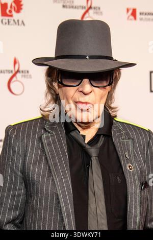 Udo Lindenberg partecipa al 17° Deutscher Musikautor*innenpreis al Ritz-Carlton il 26 febbraio 2026 a Berlino, Germania Foto Stock