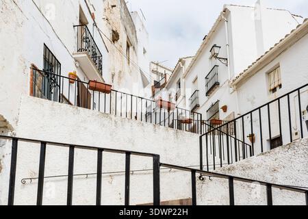 Strade ripide nel villaggio di Yunquera, Málaga, Andalucía, Spagna, Europa Foto Stock