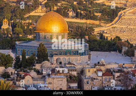 Cupola della roccia a Gerusalemme, Cupola di Israele della roccia e del Monte degli Ulivi al tramonto Gerusalemme Israele **** Felsendom a Gerusalemme, Felsendom d'Israele Foto Stock