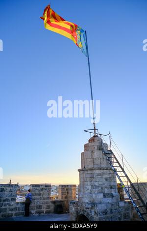 19 febbraio 2026 - Valencia, Spagna - gli interni e i dettagli delle Torres dels Serrans, la storica porta della città risalente al XIV centuario. Foto Stock