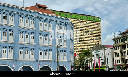 Hotel 81 Chinatown, storico hotel situato in Upper Cross Street e nella torre del People's Park Complex a Chinatown Singapore Foto Stock