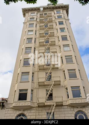 1937 appartamenti Tamalpais in cima a Russian Hill a San Francisco, California - ottobre 2025 Foto Stock