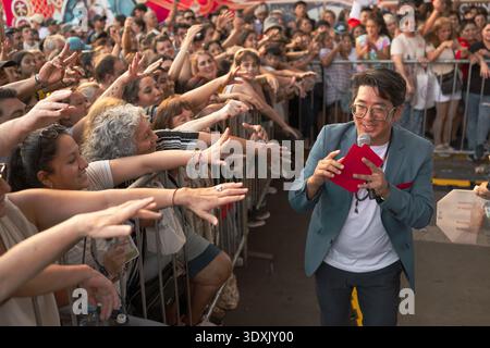 Festeggiamenti per il capodanno cinese a Buenos Aires Chinatown. Tradizionale festival lunare con danze di draghi e spettacoli culturali in Argentina. Foto Stock