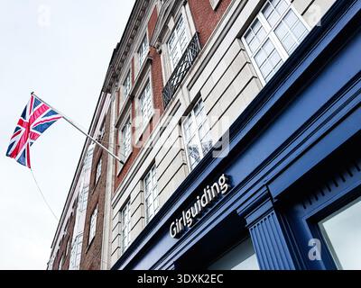 Londra, Regno Unito - 1 febbraio 2026: Vista esterna di un edificio in mattoni a Londra con Foto Stock