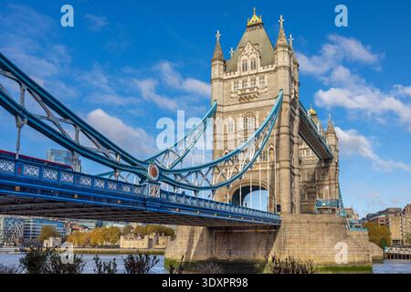Vista panoramica del Tower Bridge sul Tamigi. Londra, Inghilterra Foto Stock