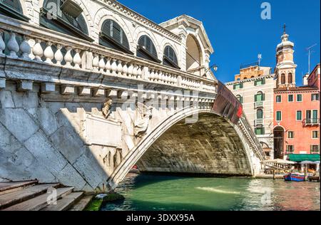 Il Ponte di Rialto a Venezia, Italia. Foto Stock