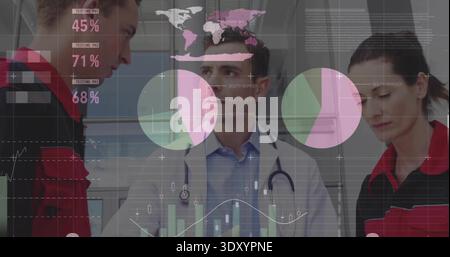Parlare di medico con stetoscopio e cappotto consultando equipaggio rosso-nero in corridoio, sovrapposizioni HUD Foto Stock