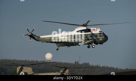 US Marine Corps Marine One Sea King 159537 atterra in Scozia durante la visita del presidente degli Stati Uniti Donald Trump nel 2025. Foto Stock