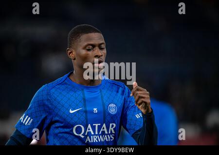 PARIGI, Francia. 6 marzo 2026. Nuno Mendes del Paris Saint Germain durante la Ligue 1, partita tra PARIS SAINT GERMAIN e AS MONACO allo stadio Parc des Princes. (Crediti: Leopold Soglo/Alamy Live News) Foto Stock