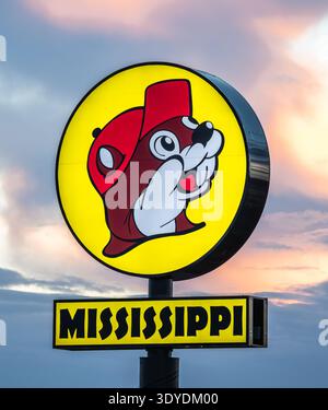 Buc-ee's, catena di grandi minimarket e Travel Centers, situata sull'interstate i-10 nella contea di Harrison, Mississippi, Stati Uniti. Foto Stock
