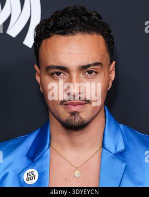 Beverly Hills, Stati Uniti. 6 marzo 2026. BEVERLY HILLS, LOS ANGELES, CALIFORNIA, USA - 05 MARZO: Tonatiuh arriva al 37° GLAAD Media Awards annuale tenutosi al Beverly Hilton Hotel il 5 marzo 2026 a Beverly Hills, Los Angeles, California, Stati Uniti. (Foto di Xavier Collin/Image Press Agency) credito: Image Press Agency/Alamy Live News Foto Stock