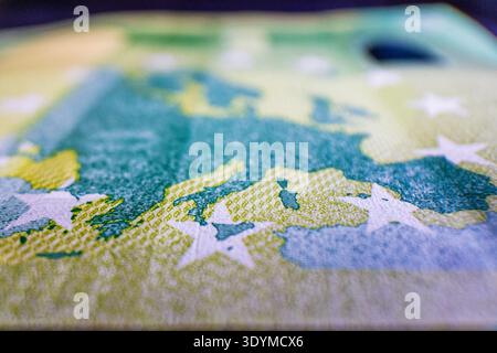 Primo piano di una banconota da 100 euro Foto Stock