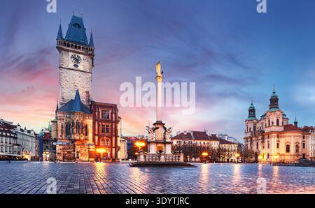 Torre del Municipio della città Vecchia in Piazza della città Vecchia, UNESCO, città Vecchia, Praga, Repubblica Ceca (Cechia), Europa Foto Stock