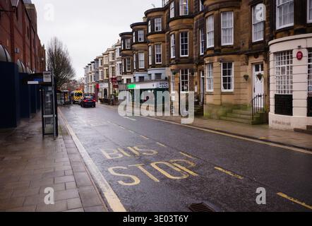York Street a Scarborough con finestre frontali ad arco georgiano Foto Stock