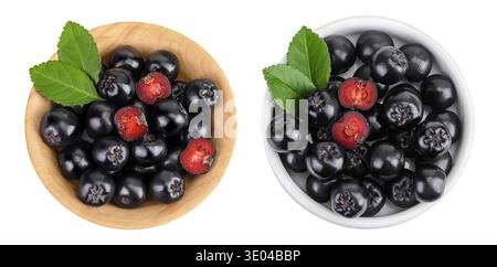 Cioccolato con foglia in un recipiente di legno e ceramica isolato su sfondo bianco. Aronia nera. Vista dall'alto. Posizione piatta Foto Stock