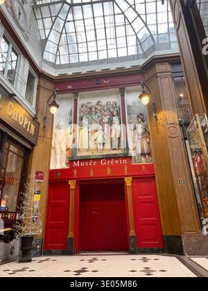 Parigi, Francia. Ingresso al famoso Musée Grévin all'interno dello storico Passage Jouffroy. Foto Stock