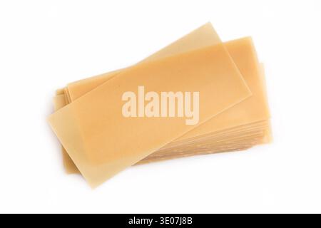 Fogli per lasagne isolate su bianco Foto Stock