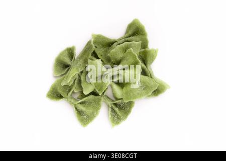 Mucchio di farfalle verdi isolate su bianco Foto Stock