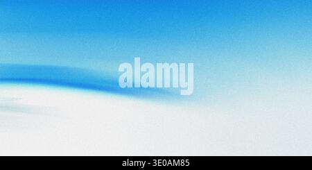 Una texture digitale astratta con sfumature che vanno dal bianco brillante nella parte inferiore al blu intenso nella parte superiore, somigliano a un cielo stilizzato o a un eff suggestivo Foto Stock