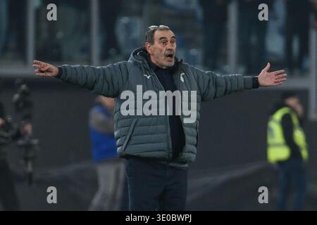 Maurizio Sarri allenatore dei gesti delle SS Lazio durante la semifinale di Coppa Italia andata tra SS Lazio e Atalanta BC allo Stadio Olimpico di Roma Foto Stock