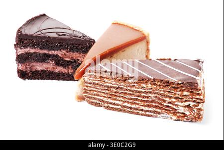 Pezzi di vari tipi di torte isolati su bianco Foto Stock
