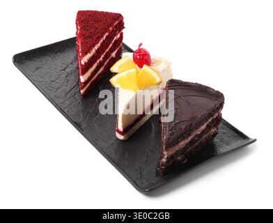 Pezzi di vari tipi di torte isolati su bianco Foto Stock