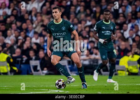 Madrid, Madrid, Spagna. 11 marzo 2026. Rodri del Manchester City è in azione con il pallone durante la partita di prima tappa della UEFA Champions League 2025/26 tra il Real Madrid CF e il Manchester City FC all'Estadio Santiago Bernabeu l'11 marzo 2026 a Madrid, Spagna. (Credit Image: © Alberto Gardin/ZUMA Press Wire) SOLO PER USO EDITORIALE! Non per USO commerciale! Foto Stock