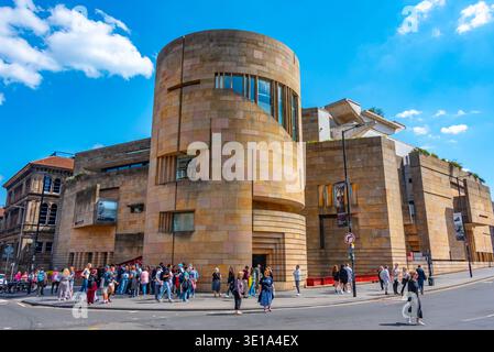 Edimburgo, Scozia, 10 maggio 2025: Museo nazionale di Scozia a Edimburgo. IMMAGINE Foto Stock