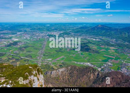 Vista panoramica di Salisburgo da Untersberg in Austria. IMMAGINE Foto Stock