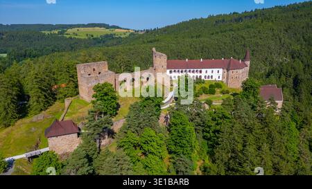 Vista panoramica del castello di Velhartice nella repubblica Ceca. IMMAGINE Foto Stock