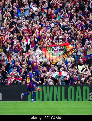 Il giocatore del Barcellona (11) Raphinha celebra il suo punteggio durante la partita LaLiga EA Sports tra FC Barcelona e Sevilla FC a Spotify Camp Nou, Barcellona, Spagna, il 15 marzo 2026. Crediti: Joan Gosa/Alamy Live News Foto Stock