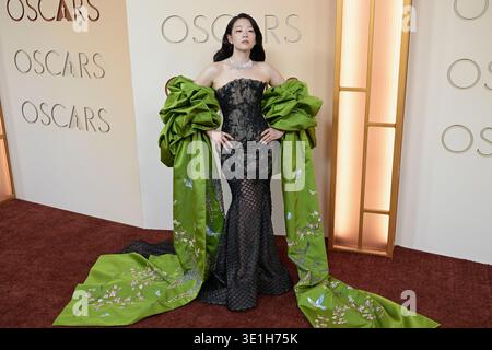 Hollywood, California, 15 marzo 2026. Arden Cho al 98° Oscar al Dolby Theatre il 15 marzo 2026 a Hollywood, California. Crediti: Marty/Media Punch/Alamy Live News Foto Stock