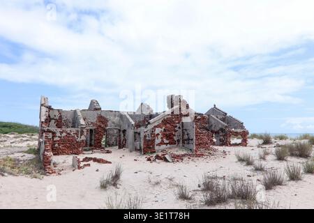 Dhanushkodi, rovine, città abbandonata, deserta, frantumata, decaduto, storico, intemperie, struttura, isolamento, Rameswaram, Tamil Nadu, India meridionale Foto Stock