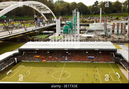 Nei Paesi Bassi, il parco divertimenti Madurodam a l'Aia, costruito nel 1952, è una mostra dei migliori luoghi di interesse dei Paesi Bassi in una scala di 1:25. Foto Stock