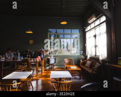 Interni unici di una caffetteria in Thailandia Foto Stock