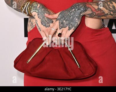 Los Angeles, Stati Uniti. 17 marzo 2026. Kehlani arriva alla prima di A24 "The Drama" a Los Angeles tenutasi al Directors Guild Theatre il 17 marzo 2026 a Los Angeles, CA. © Starbuck/ Credit: AFF/Alamy Live News Foto Stock