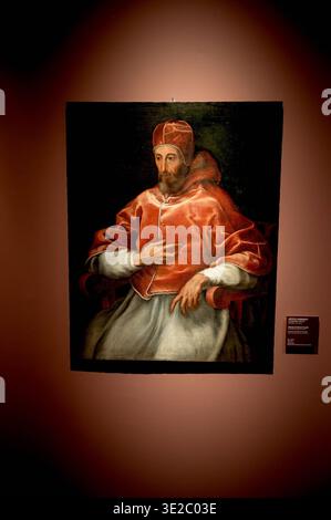 Mostra VASARI E ROMA ROMA, ITALIA - 19 MARZO: Il dialogo tra Giorgio Vasari 1511 1574 e la città Eterna prende vita nei Musei Capitolini con la mostra Vasari e Roma, una mostra che celebra il maestro aretino come figura centrale del panorama culturale romano. Sono esposte oltre settanta opere, tra cui disegni, stampe, incisioni, lettere, medaglie, sculture e dipinti, tra cui sedici autografi insieme a sette disegni dal 20 marzo al 19 luglio 2026, Palazzo Caffarelli. Nella foto: Artista lombardo, XVI secolo / XVI secolo, Ritratto di Paolo IV Carafa dopo Foto Stock