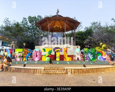 Tepoztlan, Messico - 26 marzo 2024. Zocalo de Tepoztlan - Centro città Foto Stock