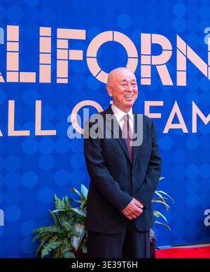 Lo chef Nobu Matsuhisa partecipa alla 19a cerimonia annuale di induzione della California Hall of Fame al California Museum di Sacramento. Foto Stock