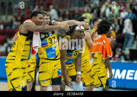 Elijah Hughes (MHP RIESEN Ludwigsburg, #07), Julis Baumer (MHP RIESEN Ludwigsburg, #37), Keeshawn Kellman (MHP RIESEN Ludwigsburg, #32), Stefan Smith (MHP RIESEN Ludwigsburg, #03), GER, MHP Riesen vs. Skyliners Frankfurt, Basketball Bundesliga, easycredit BBL, 25. Spieltag, Spielzeit 2025/2026, 20.03.2026, foto: Eibner-Pressefoto/Sascha Walther Foto Stock
