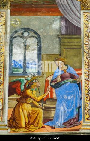 Annunciazione di Maria di Domenico Bigordi, noto come Ghirlandaio (1449 - 1494) e la sua bottega - Cappella Tornabuoni (cappella principale) - Basilica di Santa Maria Novella - Firenze, Italia Foto Stock