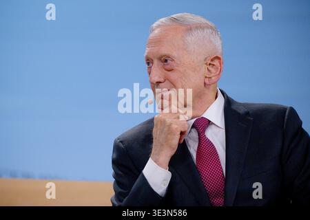 Houston, Stati Uniti. 23 marzo 2026. Il generale Jim Mattis, Segretario della difesa (2017-2018) e United States Marine Corps (RET.), parla sul palco durante la CERAWeek di S&P Global all'Hilton Americas di Houston, Texas, il 23 marzo 2026. La discussione su questo evento riunisce i leader mondiali dell'energia per esplorare il tema di "convergenza e concorrenza: Energia, tecnologia e geopolitica". (Foto di Marcus Ingram/Sipa USA) credito: SIPA USA/Alamy Live News Foto Stock