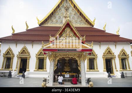 Il Wat Chana Songkhram a Banglamphu, nella città di Bangkok, in Thailandia. Thailandia, Bangkok, Dezember, 10, 2023 Foto Stock