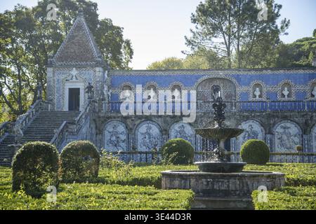 Azulejos alla Casa e Giardino del Palacio Fronteira a Benfica nella città di Lisbona in Portogallo. Portogallo, Lisbona, ottobre 2021 Foto Stock
