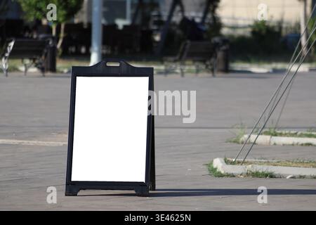 cartellone bianco o tabellone sulla strada Foto Stock